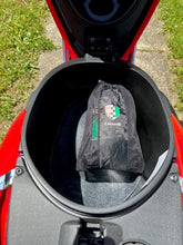 Load image into Gallery viewer, Corazzo Waterproof Seat Cover