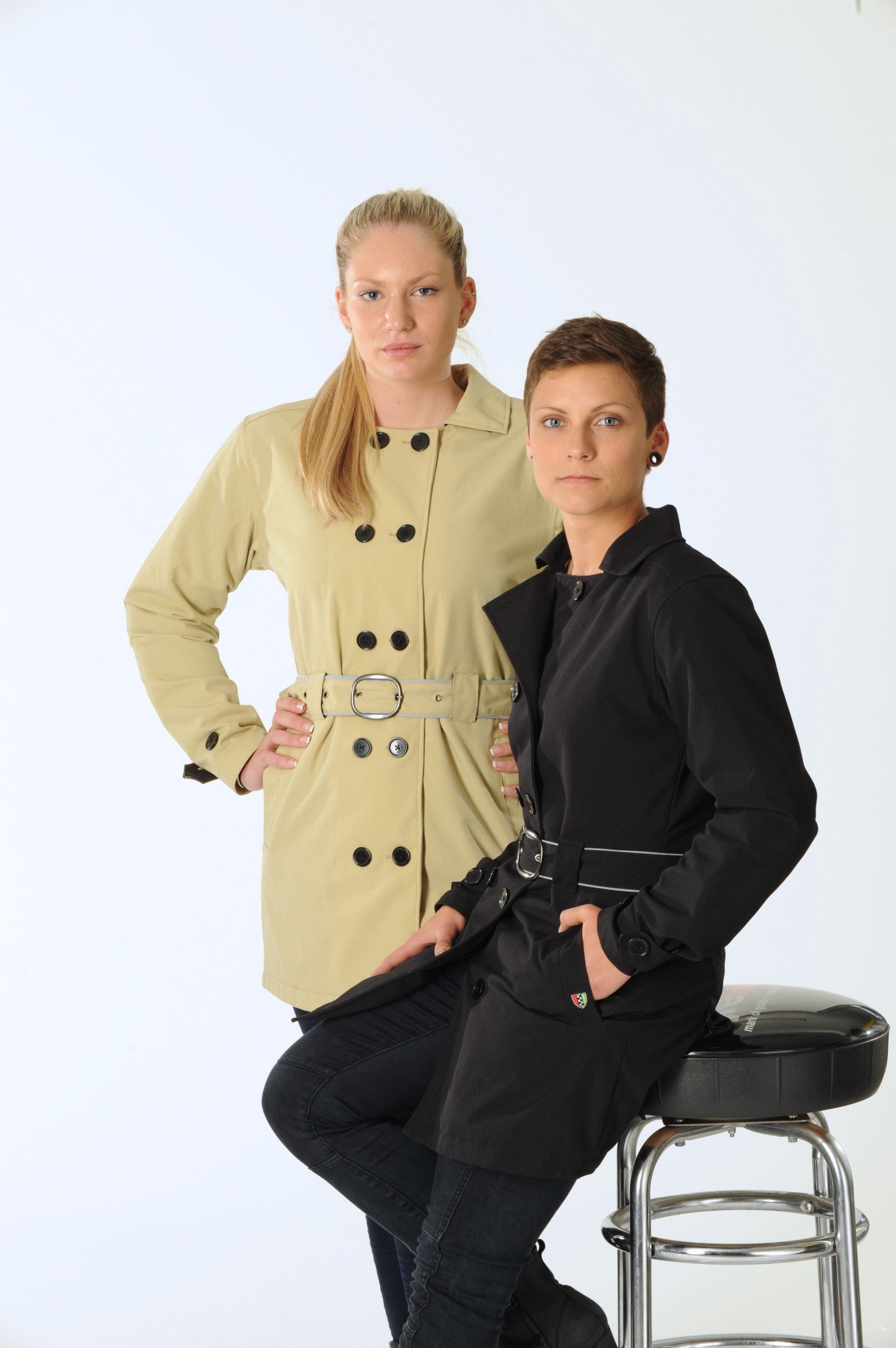 The Turiste Trenchcoat Black – corazzo design